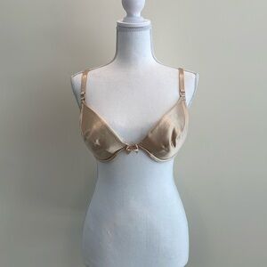 Victoria’s Secret Beige Padded Push Up Bra. 36C NWOT